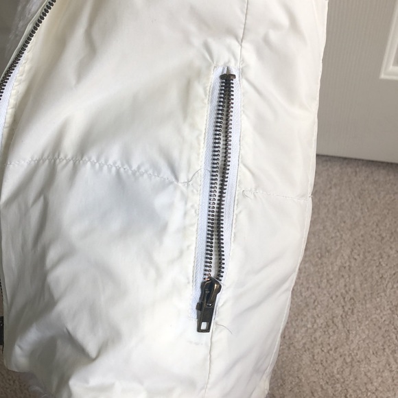 Reversible White Fur Vest - Picture 3 of 4